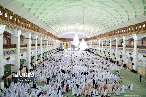 جشن شکوفایی  پنج هزار نفری دانش‌آموزان دختر