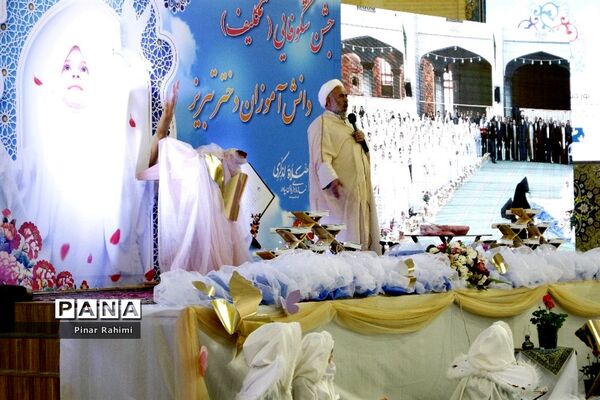 جشن شکوفایی  پنج هزار نفری دانش‌آموزان دختر
