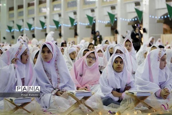 جشن شکوفایی  پنج هزار نفری دانش‌آموزان دختر