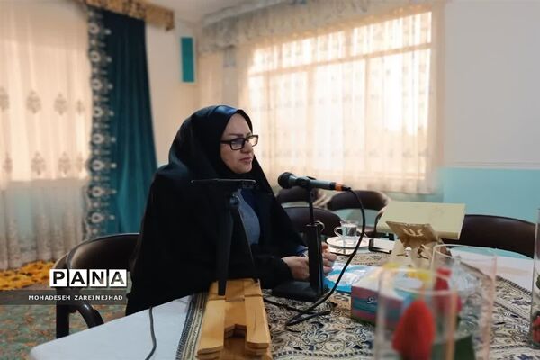 برگزاری مراسم روز مادر و روز زن در دبیرستان‌ شهید‌ زهره‌‌وند قرچک