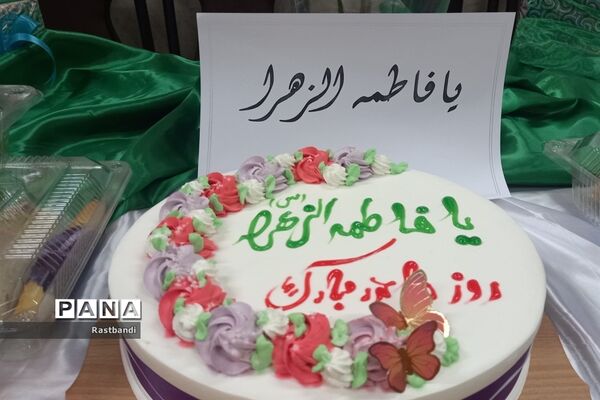 تجلیل از معلمین به بهانه روز مادر در دبستان فرهیختگان منطقه ۱۳