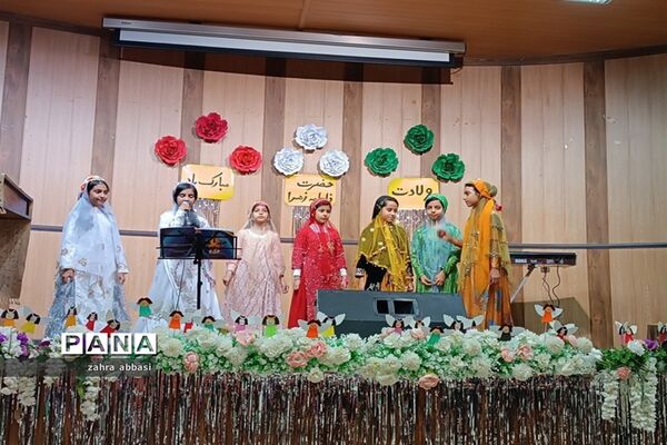 جشن میلاد حضرت زهرا(س) در کانون فرهنگی تربیتی حضرت زینب (س) ناحیه 3 شیراز