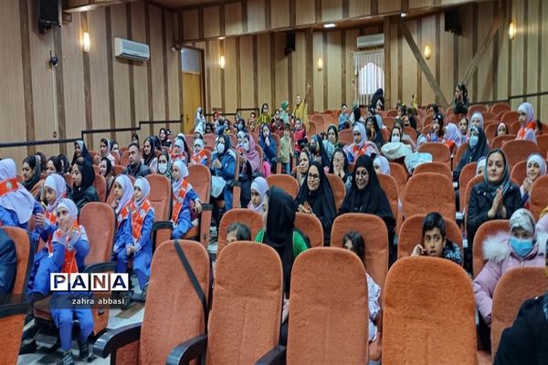 جشن میلاد حضرت زهرا(س) در کانون فرهنگی تربیتی حضرت زینب (س) ناحیه 3 شیراز