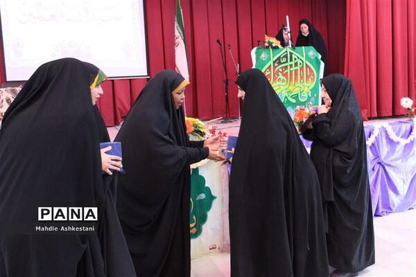 جشن میلاد کوثر با حضور خبرنگار ایرانی آمریکایی در نایین