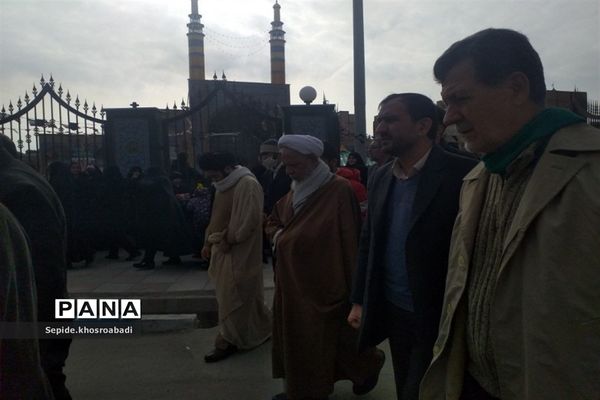 راهپیمایی در پی محکوم کردن اهانت نشریه فرانسوی به رهبری، در پاکدشت