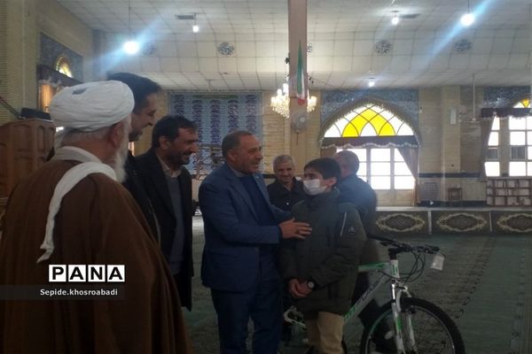 راهپیمایی در پی محکوم کردن اهانت نشریه فرانسوی به رهبری، در پاکدشت