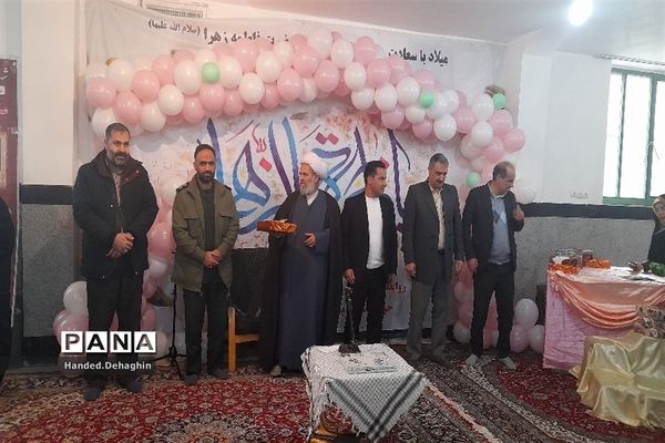 تقدیر از مادران دارای سه فرزند پاکدشتی