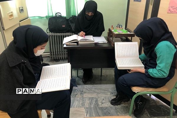 برگزاری مسابقات قرآن و عترت  آموزشگاهی در بین دانش‌آموزان رودهن