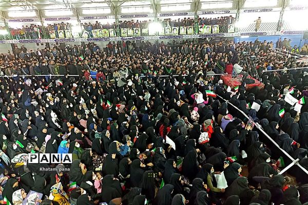 استقبال بی‌نظیر مردم شهرستان خاتم از رئیس‌جمهوری