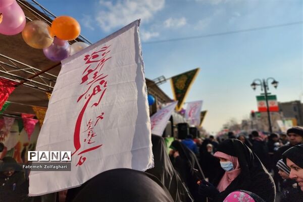 جشن بزرگ خانوادگی به‌مناسبت میلاد حضرت فاطمه زهرا (س)