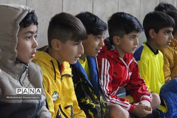 برگزاری مسابقات فوتسال رده ابتدایی پسران در بهارستان‌2