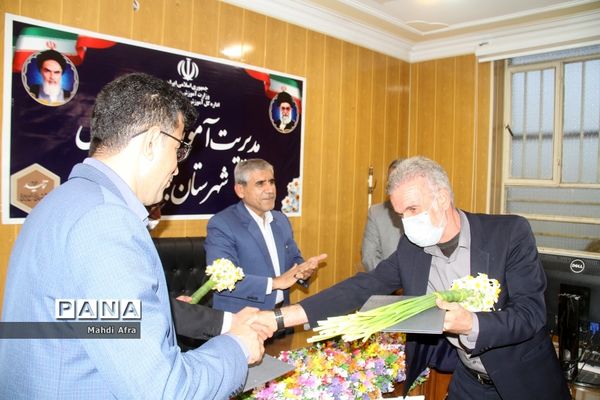 برگزاری گردهمایی کارشناسان تکنولوژی و گروه‌های آموزشی متوسطه قطب 3 استان خوزستان