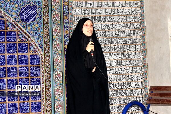 مراسم غبارروبی و عطرافشانی گلزار شهدا در بوشهر