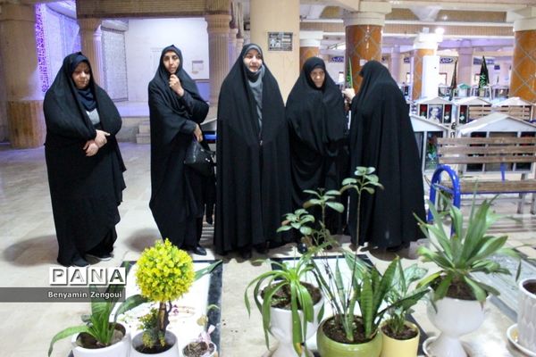 مراسم غبارروبی و عطرافشانی گلزار شهدا در بوشهر