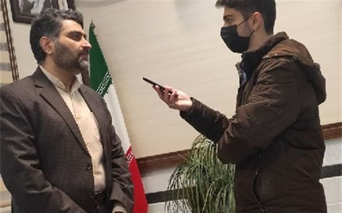 انس با کتاب، همنشینی با اندیشمندان است