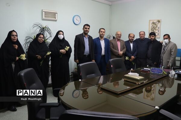 تجلیل از بانوان شاغل در حوزه  اداره‌کل آموزش و پرورش فارس