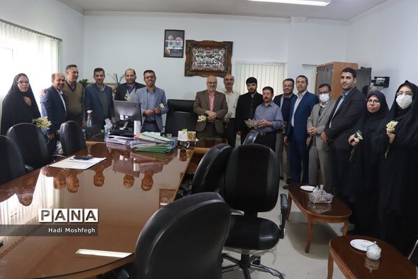 تجلیل از بانوان شاغل در حوزه  اداره‌کل آموزش و پرورش فارس