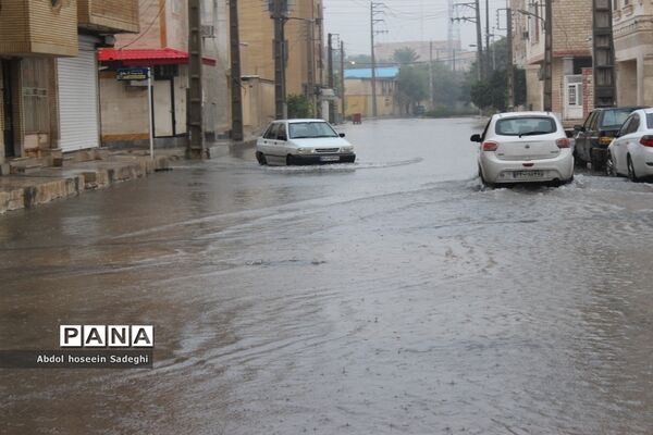 بارش باران و آبگرفتگی معابر در بوشهر