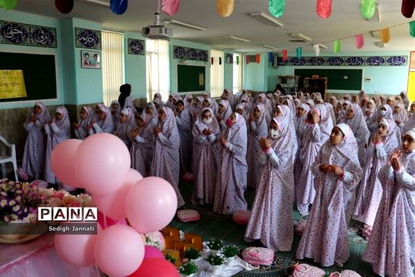 برگزاری جشن تکلیف مدارس آباده