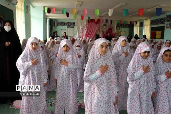 برگزاری جشن تکلیف مدارس آباده