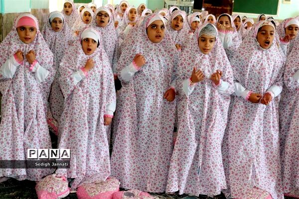 برگزاری جشن تکلیف مدارس آباده