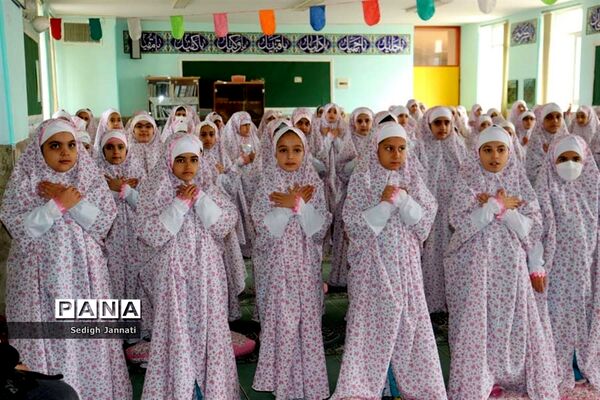 برگزاری جشن تکلیف مدارس آباده