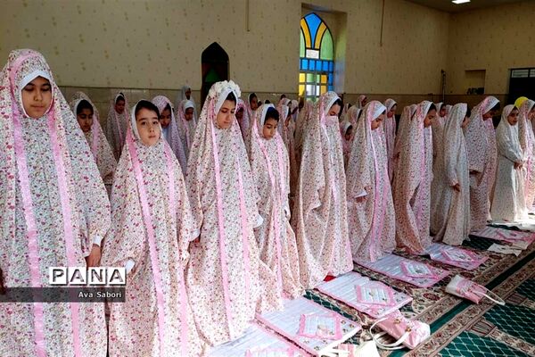 مسجد امام حسن (ع) آباده میزبان جشن تکلیف نه ساله‌ها