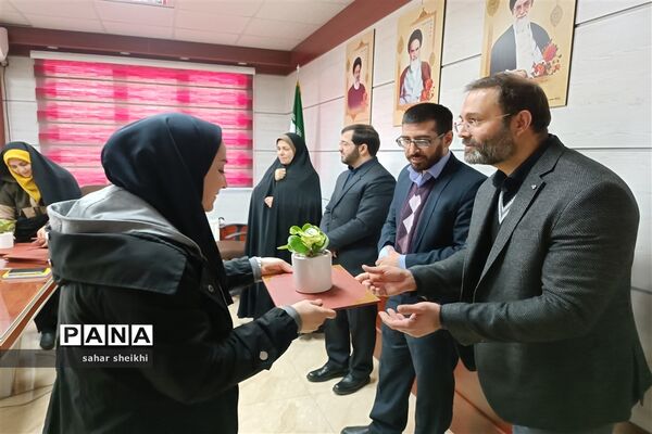 آیین تجلیل از بانوان اداری آموزش و پرورش ملارد