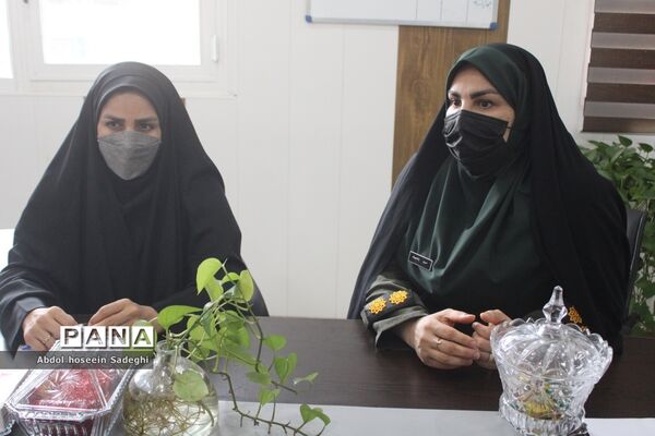 جلسه پیشگیری از آسیب‌های فضای مجازی بر کودکان