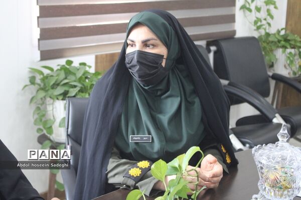 جلسه پیشگیری از آسیب‌های فضای مجازی بر کودکان