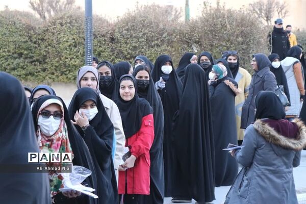 بازدید وزیر علوم از حوزه کنکور دانشگاه قم