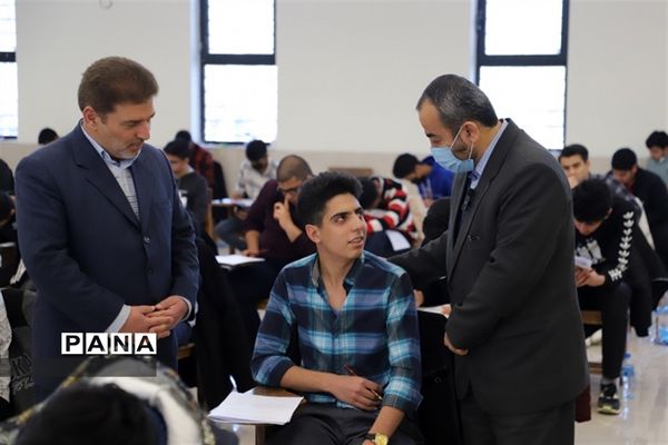 بازدید استاندار خراسان جنوبی از روند برگزاری آزمون سراسری