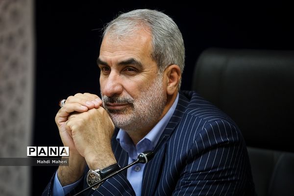 نشست وزیر آموزش‌ و پرورش با رئیس موسسه آموزشی اکو