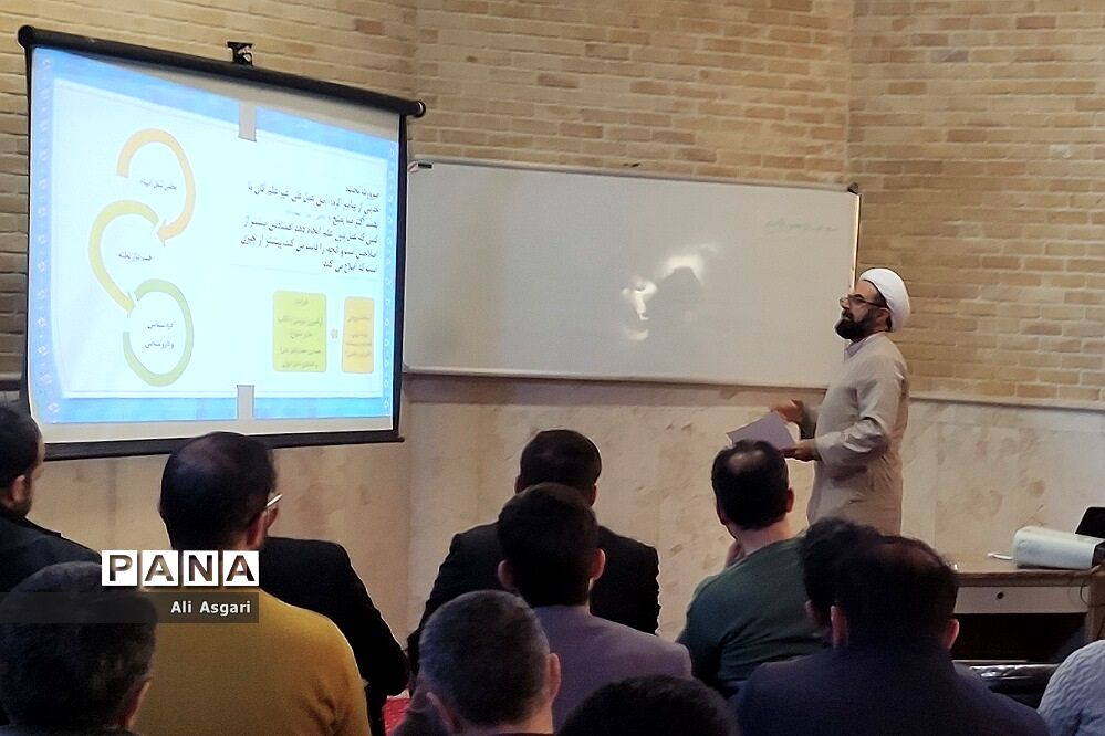 کارگاه آسیب‌ها و ویژگی‌های نوجوان امروزی در حاشیه دوره راه مربی در دماوند