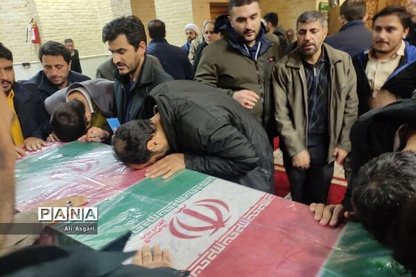 مراسم وداع با پیکر پاک شهید گمنام دفاع مقدس در اردوگاه امام صادق(ع) دماوند