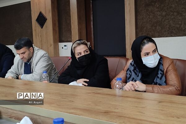 کنفرانس خبری شهردار باغستان با اصحاب رسانه