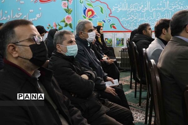 برگزاری مراسم تقدیر از مدیران خادم‌الحسینی  در دبستان موجانی ناحیه 2 شهرری