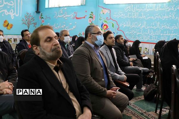 برگزاری مراسم تقدیر از مدیران خادم‌الحسینی  در دبستان موجانی ناحیه 2 شهرری