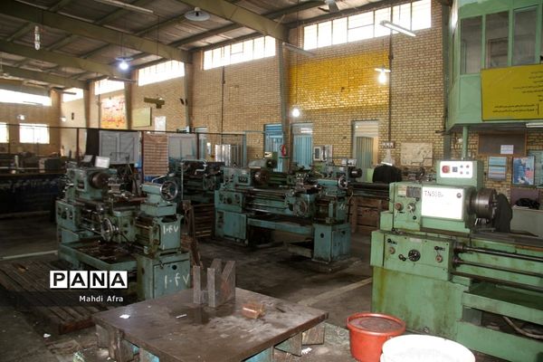 بازدید وزارتی از هنرستان‌های شهرستان بهبهان