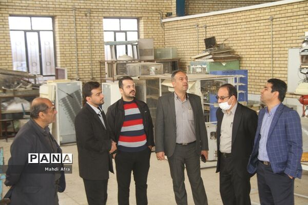 بازدید وزارتی از هنرستان‌های شهرستان بهبهان