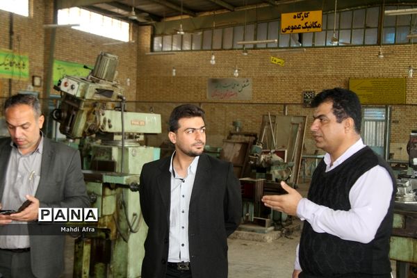 بازدید وزارتی از هنرستان‌های شهرستان بهبهان