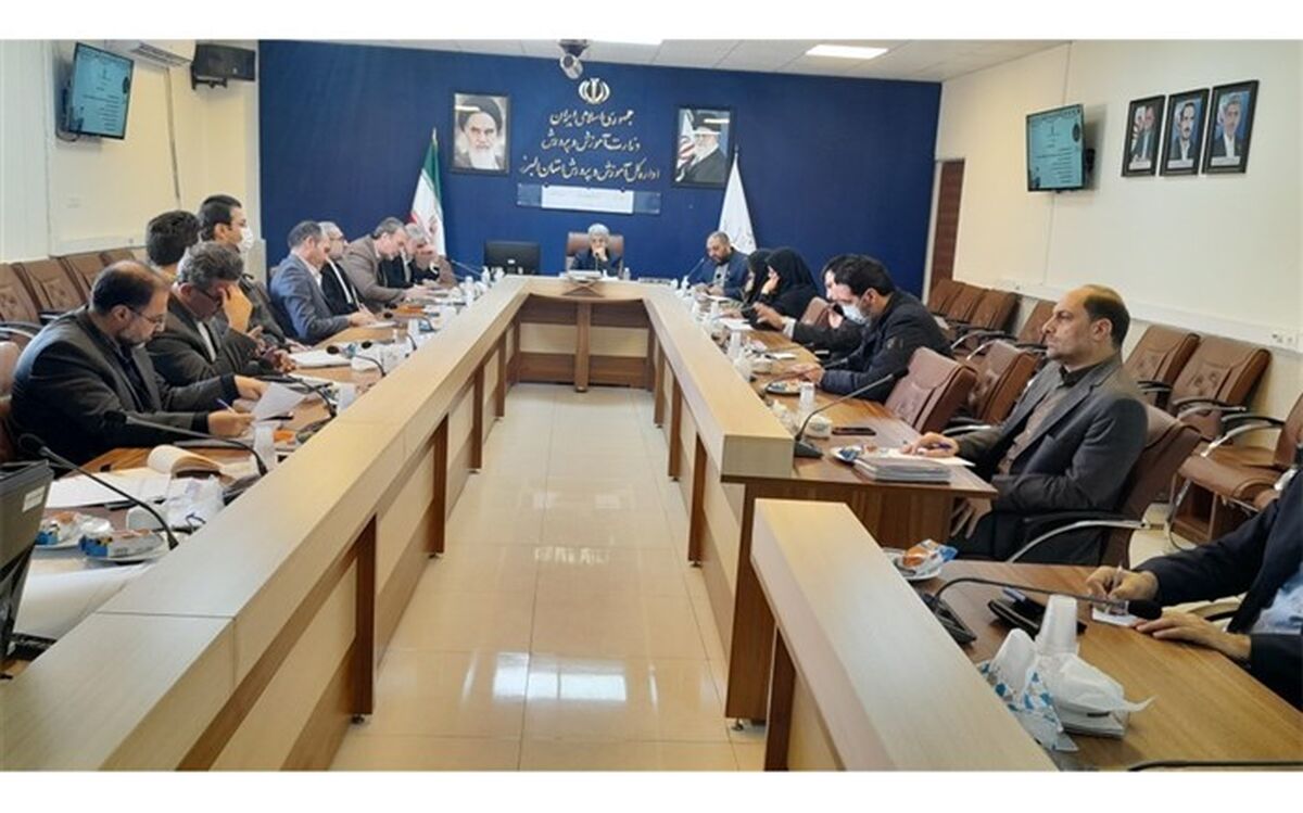 برنامه های دهه فجر مدارس البرز از حالت سنتی خارج شود