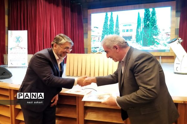 اولین همایش نجوم‌ و‌ اختر‌شناسی‌ ویژه‌ دانش‌آموزان