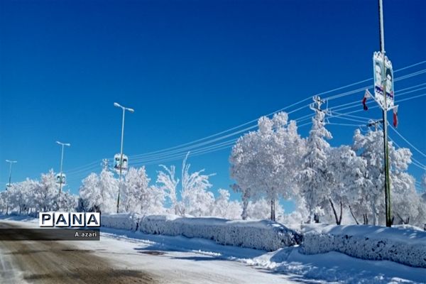 نقاشی زیبای طبیعت با بارش برف در شهرستان بن