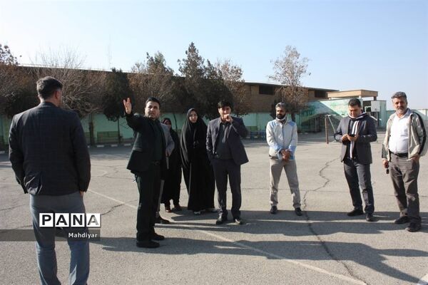 بازدید معاون تربیت‌بدنی اداره‌کل شهرستان‌های استان تهران، از پروژه احداث سالن ورزشی مدرسه شهید پورصابری جوادآباد