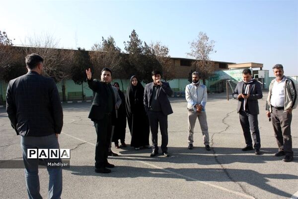 بازدید معاون تربیت‌بدنی اداره‌کل شهرستان‌های استان تهران، از پروژه احداث سالن ورزشی مدرسه شهید پورصابری جوادآباد