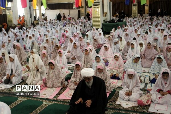 جشن تکلیف ۲هزار دانش‌آموز دختر بوشهری