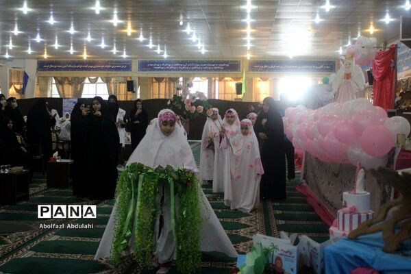جشن تکلیف ۲هزار دانش‌آموز دختر بوشهری