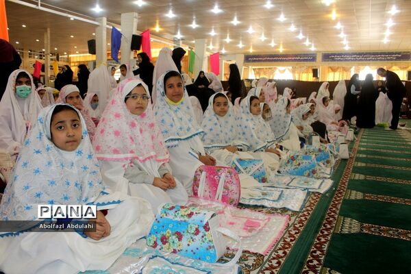 جشن تکلیف ۲هزار دانش‌آموز دختر بوشهری