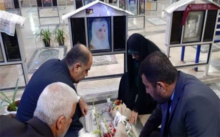 گلزار شهدای بهشت صادق(ع) بوشهر عطرافشانی شد